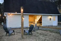Lake Access / Private Boat Launch Cabin with Game Room! - Chalets