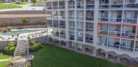 Beautiful Newly Decorated Condo at Lands End