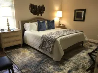 Nostalgic Gulf Coast Getaway Convenient Location! Sleeps 6 Modern Conveniences