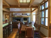 EUREKA!LUXURIOUS HOME,BIG VIEWS,SKI IN SKI OUT,.BEDDING OPTIONS TO SUIT FAMILIES