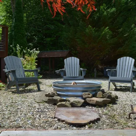 NEW! Luxury Nantahala Cabin with Mtn Views, SoakTub, Fire Pit