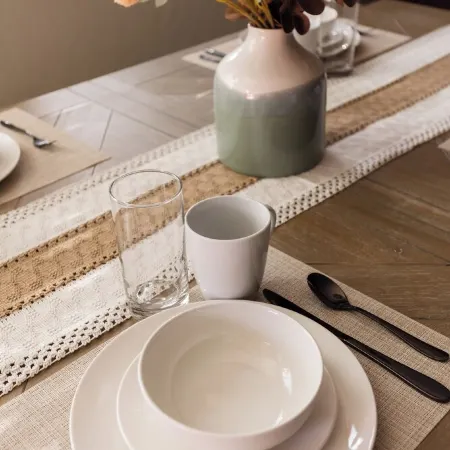 Family Fun-Filled Oasis: Mini Golf, Arcade, King Bed, Great Location and More!