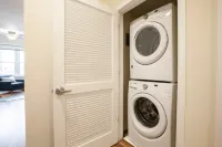 Garage Parking - A Cozy and Stylish Suite Xcape