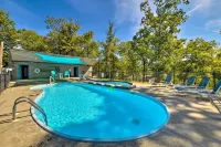 Kentucky Lake Condo #21: Jet Ski Rentals On-Site - Pool