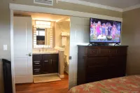 Beautiful Oceanview Condo with Spectacular Sunsets! - Recently Renovated
