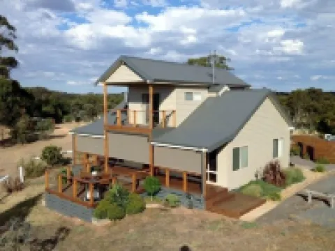 Bung Bong Hill Cottage Hotels in Maryborough