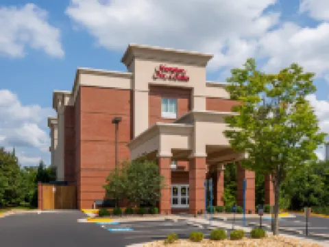Hampton Inn & Suites Herndon-Reston Hotels in Dranesville