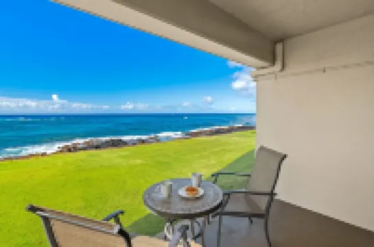 Kuhio Shores Oceanfront Corner Unit