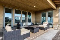 Brasada Ranch Panoramic Views - 4 Bdrm w/ Hot Tub and Activity Lawn