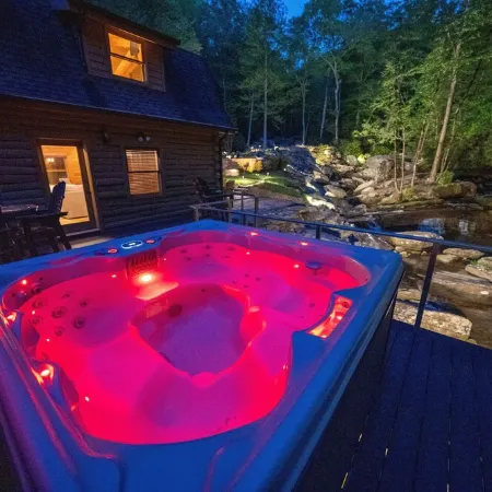 Luxury Mountain Cabin On 320+ Acres Near Asheville, Lake Lure & Hendersonville