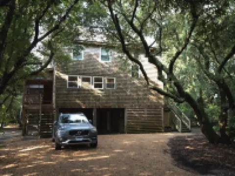 Wonderful House 3 Min Walk to Ocean; Community Pool, Celebrate the Simple Life! 杜克酒店