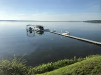 Relaxing cottage on Burt Lake Hotels in Cheboygan County