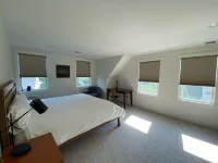 Newly built house, Central A/C, Walk to ferry, beach, and town Hotel a Tisbury