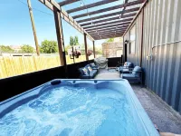 One block to Moab shops and restaurants closest condos to downtown