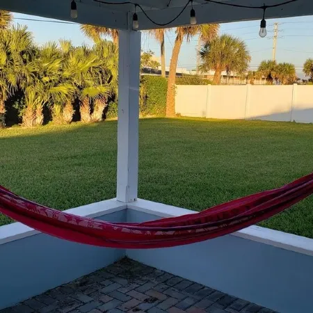 Beautiful, Private Beach House - 1 Block To The Beach (AC) 3 Bedroom - Sleeps 8