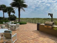 Endless Oceanfront Upper Floor Views of Ocean/Pier from This Wonderful Condo!