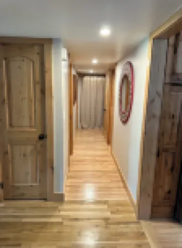 12 minutes to Grand Teton National Park. Pet Friendly.