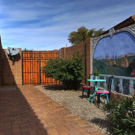 Beautiful 3 Bdrm./2 Bath Gold Canyon home w/heated pool in private setting