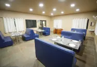 Auro Wellness Castle Hotels in Bommayapalayam