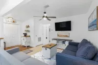 Relaxing Duplex Retreat - Beaches, Hospital, Food
