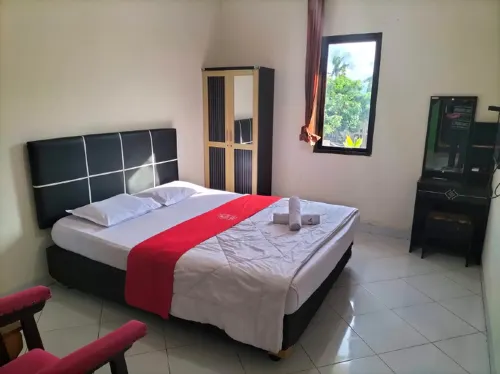 Four Hostel Hotels in Sukarame