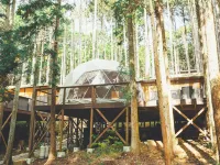 Izunokuni Glamping Terrace Emerald Forest Hotel di Kannami