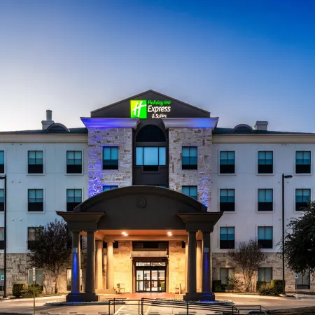 Holiday Inn Express & Suites DEL RIO by IHG