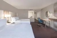 Crowne Plaza Suites Arlington
