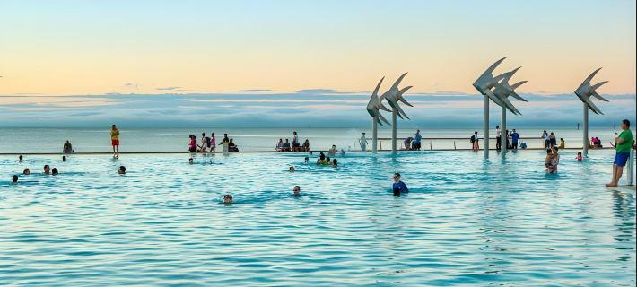 Waterfront Terraces Hotels in Cairns North
