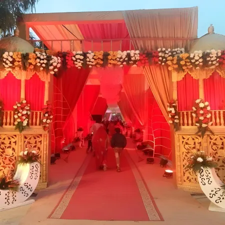 Tej Mahal Palace Bandikui