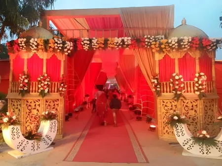 Tej Mahal Palace Bandikui