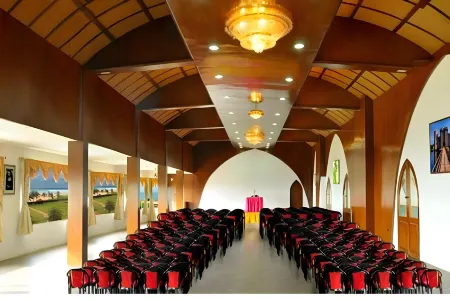 St.James Court Beach Resort Отели в г. Manjakuppam