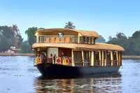 Private Houseboats Hotel a Kainakary South