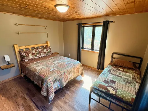 Bear Paw Lodge • Luxury Cabin • Game Room • Fire Pit