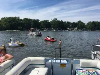 Cozy Koontz lake House right on the water, 30 min to Notre Dame <br>