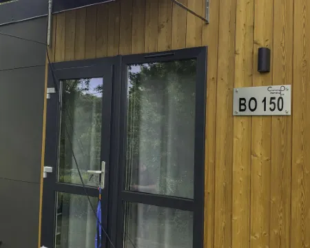 Tiny Haus Mit schönem Seeblick Hotels in Wemding