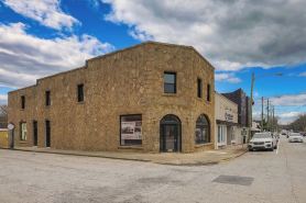 Walk to Stone Mountain Park! Boutique Loft Downtown Stone Mountain GA