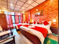 Goroomgo Deluxe Ankur Lake View Nainital