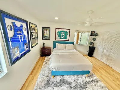 3 BDRM LAKE HOUSE OF BOCA RATON HEATED POOL TIKI HUT AND GOLFING PUTTING GREEN Hotels near First Baptist Church Delray Beach