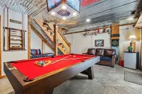 Log Cabin, Utk/Neyland, Smokies, 16Acres, FP, HotTub, GameRoom,Fishing,Golf,Pets