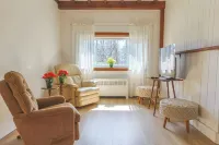 Charming 2-bedroom apartment with AC, WiFi in fantastic Andalusia Hotels in Bensalem Township