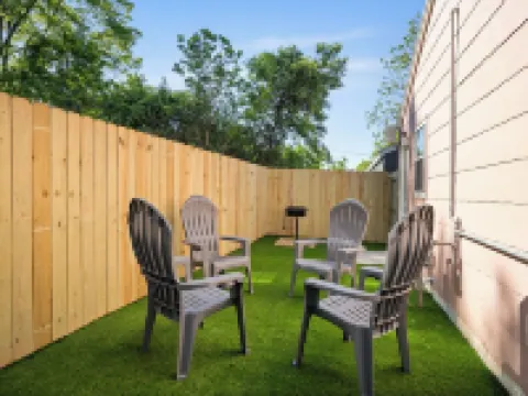 Cottage Row: Daphne Hoteles en Laurel