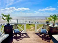 The West Usk Lighthouse Lightkeepers Lodge Hotels in Wentlooge