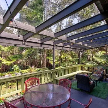 Halehikiola 3 Bedroom Home by RedAwning