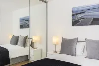 Merrick House Apartments - balcony