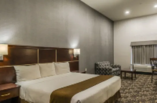 Woodbine Hotel & Suites