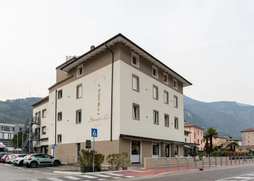 Hotel Shangri-La Hotels in Brentonico