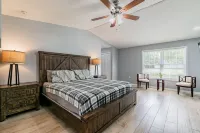 A Large Tropical 7 Bedroom Estate by Redawning Hotels in Brandon