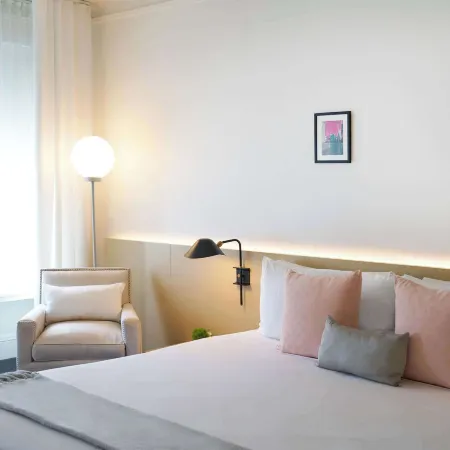 The Chicago Hotel Collection - Ambassador Gold Coast Hotels in Chicago