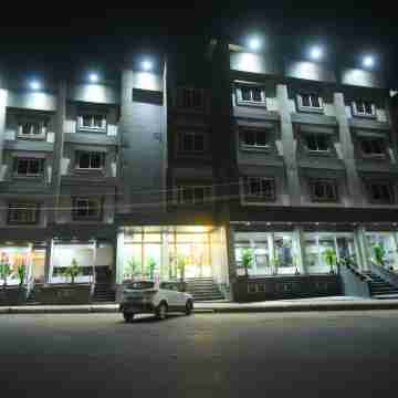 R Empire Dvanagere Hotel Exterior